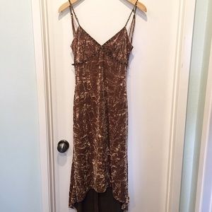 ALEXIA ADMORE Gold Dress